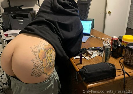 its nessa123 modèle gratuit collection