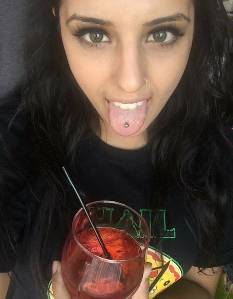 Pakidouche modèle de sexe galerie