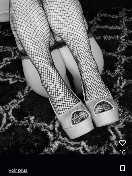 makicuty actrice nue galeries