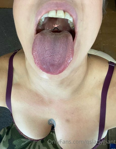 qsladygiant actrice pornographique galerie