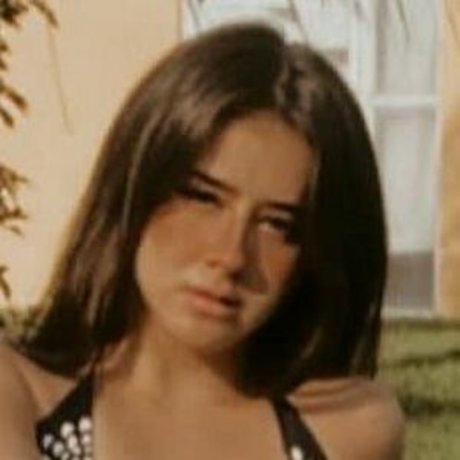 Karime Castaneda modèle xxx photo