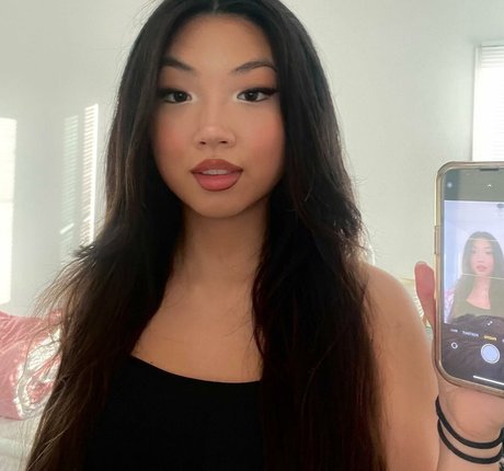 fille courbée dà côté onlyfans pornographique hd photos