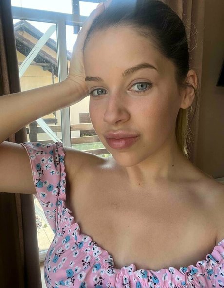 meelafree modèle porno collection