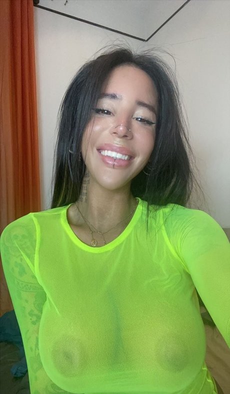 AlexMucci modèle érotique des photos