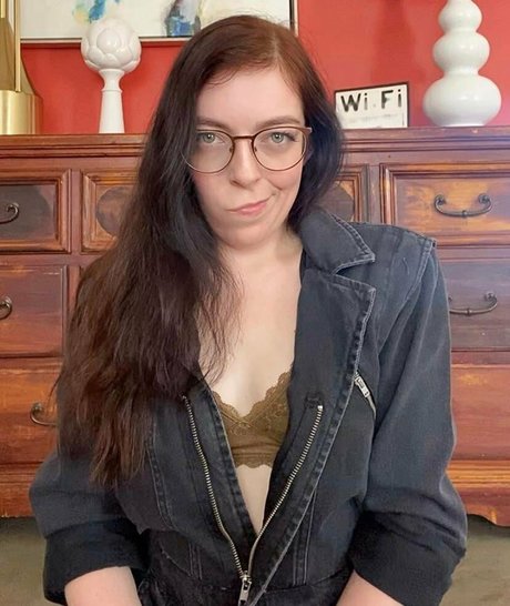 Amanda Golka modèle gratuit image