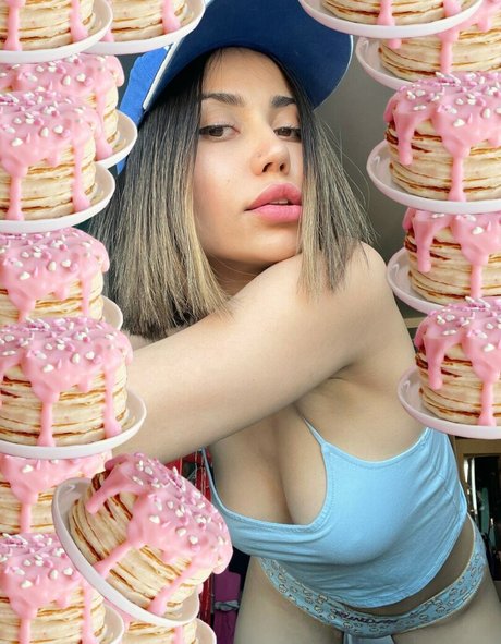 infirmière brune onlyfans sympa érotique photos