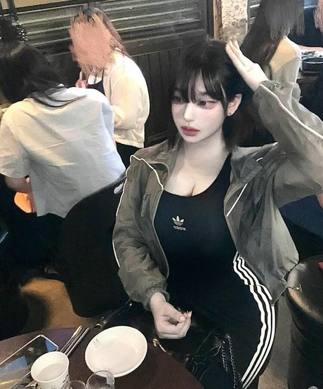 latulip 0 actrice artistique photos