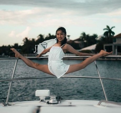 Elena Shinohara xxx étoile galeries