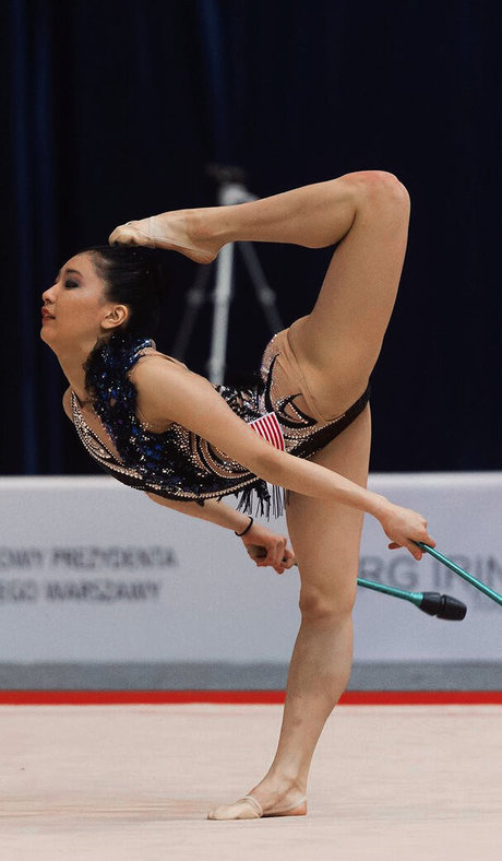 Elena Shinohara modèle chaud archive