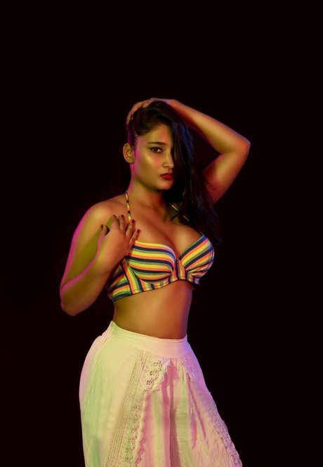 Tanyasinha Lovers star du porno nue collection