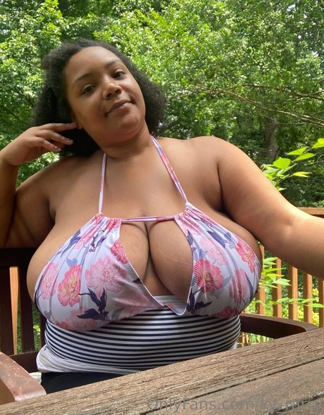 ky rarry actrice libre galeries