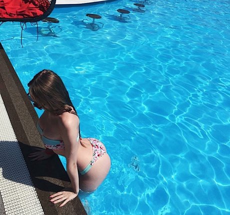 lina meow girl star du porno chaud des photos