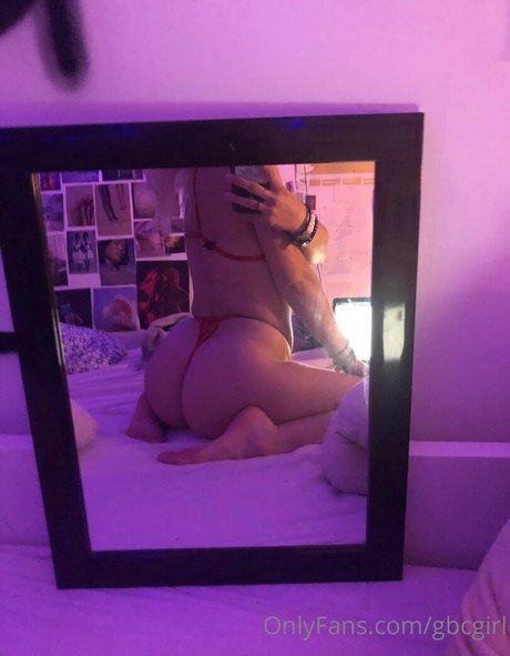 Morgane Wauquier modèle porno photo