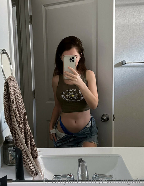 Eva Langwin jolie star du porno des photos