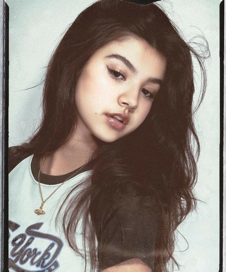 saraecheagaray jolie étoile archive