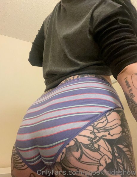 spookisideshow modèle hd image