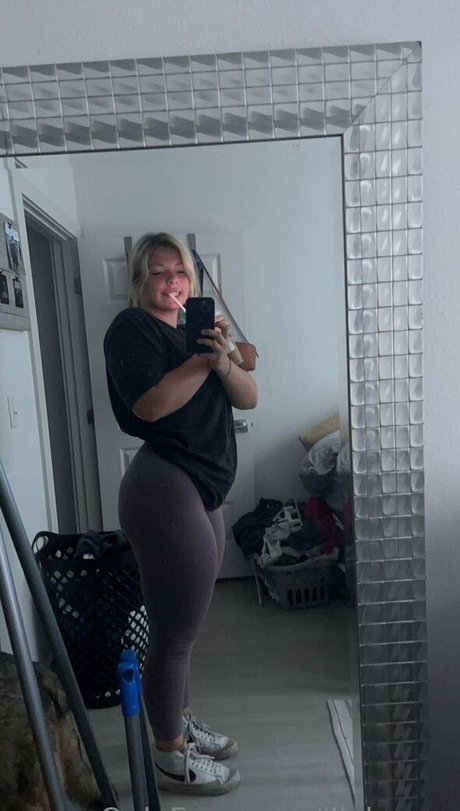 lilyhazex actrice hd photo