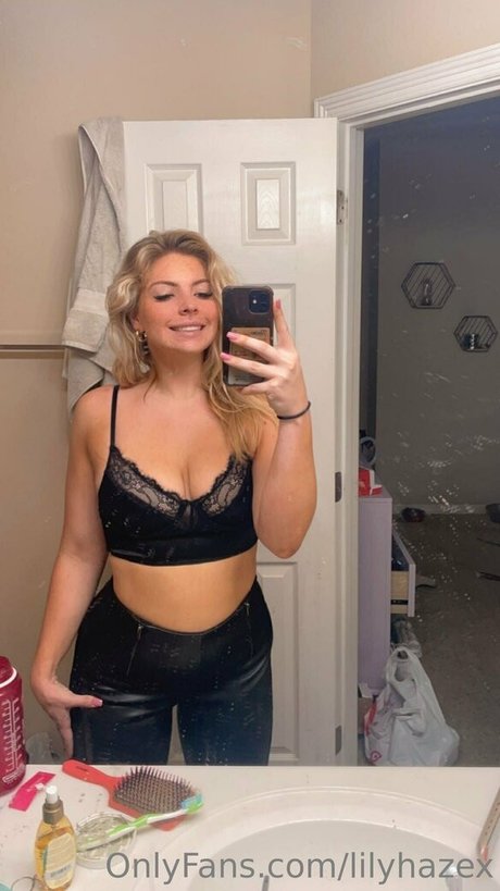 lilyhazex actrice exclusive des photos