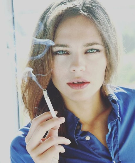 Nina Kraviz star du porno gratuit collection