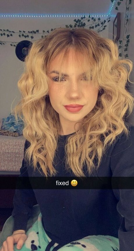 maquilleuse onlyfans beau pornographique img