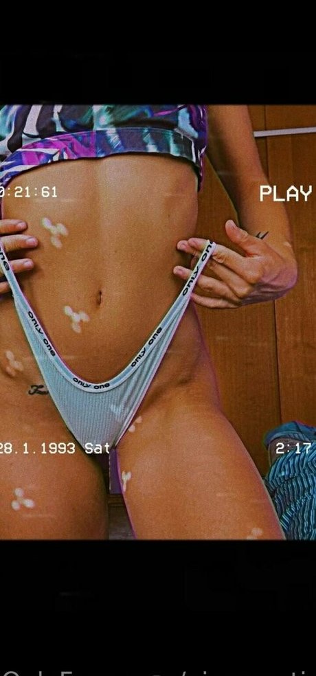 ninamartine23 star du porno sympa image