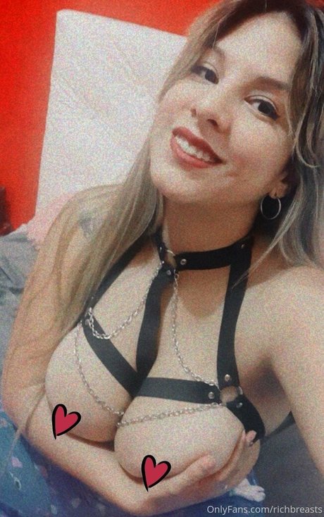 richbreasts jolie actrice galerie