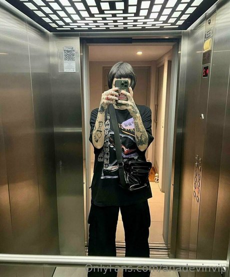 anadevinvip belle étoile galeries