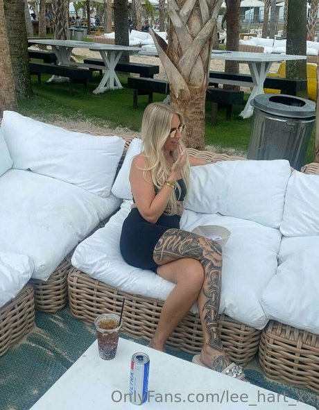 fans asiatiques maigres uniquement adulte parfait des photos