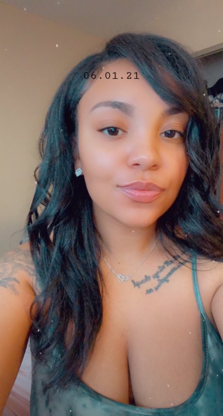 Pre s Nichole actrice de sexe images