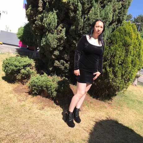 Rosy GP modèle de haute qualité image