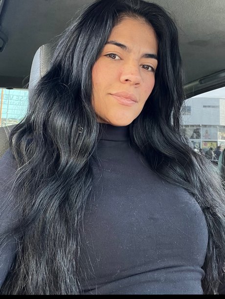 Cinthia Catherine modèle xxx photos