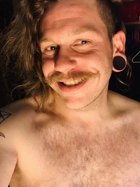 Anything Always modèle photo