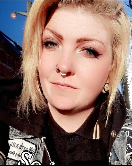 Dana G modèle pornographique des photos