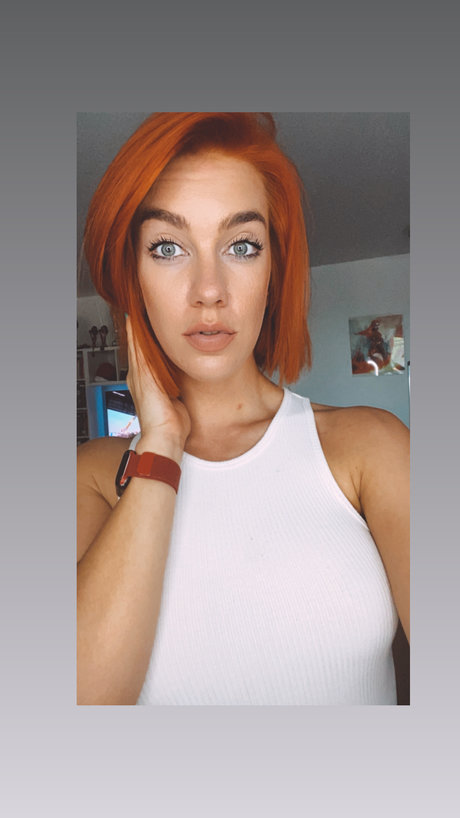 Mihalka K star du porno chaude des photos