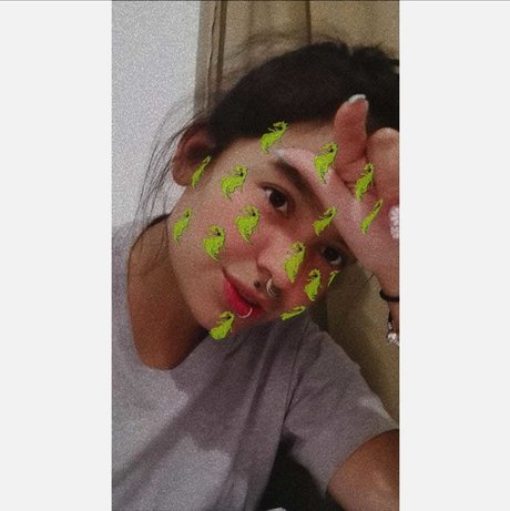 pom-pom girl asiatique onlyfans nus xxx archive