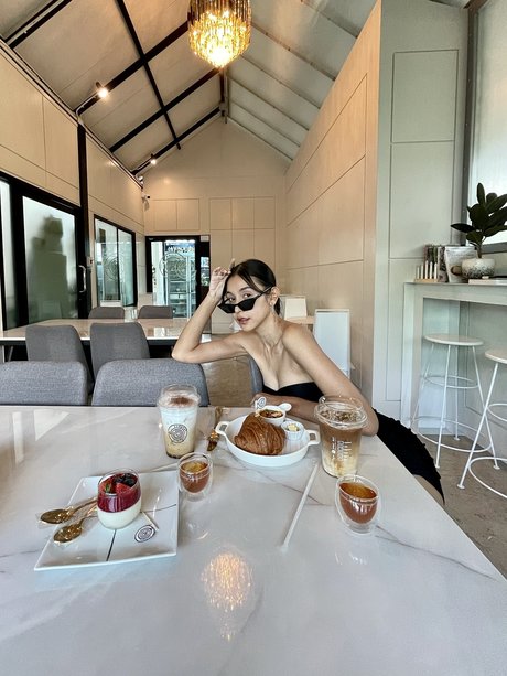 Chidsanucha Budsart modèles nus galeries