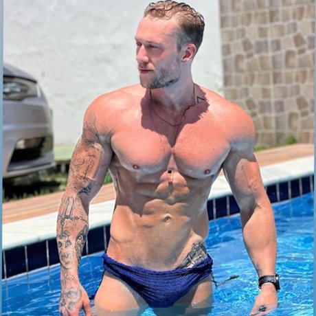 Deivid Festewig haut étoile photo