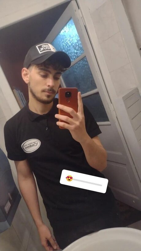 enzo hornus nus star du porno images