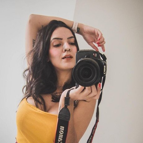 Anne Brighter modèles nus galerie