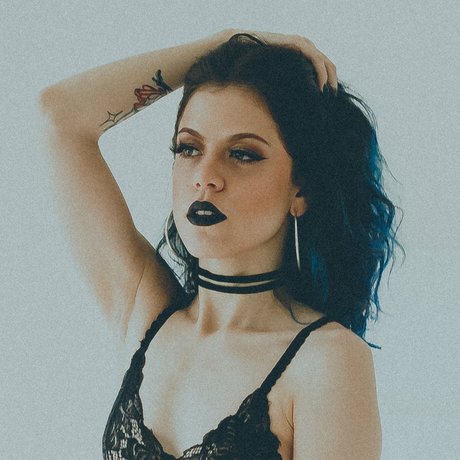 Paula Rodrigues_ haut modèle photos