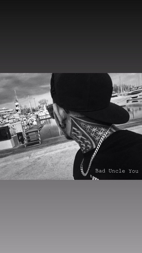 Bad Uncle You haut modèle img