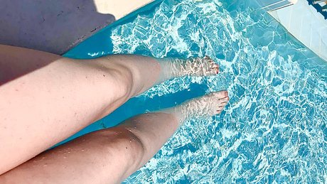 FeFe s Feet modèle érotique collection