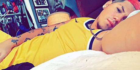 Zenil711 nus star du porno galeries