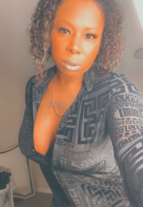 Sierra Nights actrice xxx archive