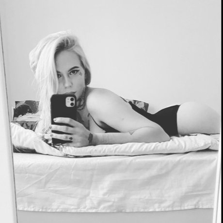 amateurs courbés onlyfans nu libre photos