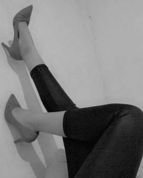 FeetGirl modèle sympa photos