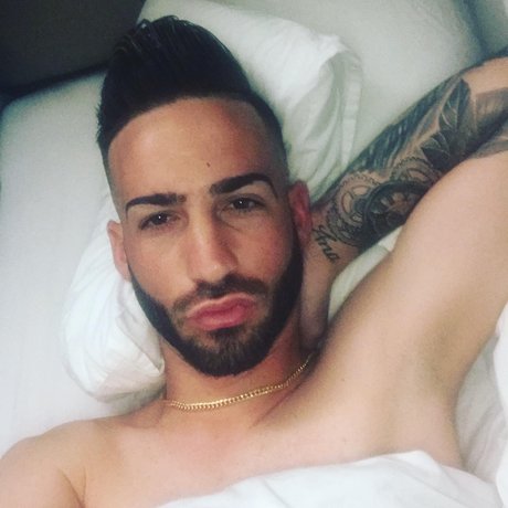 Deniel star érotique photo