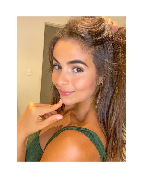 Alana Gama top star galeries