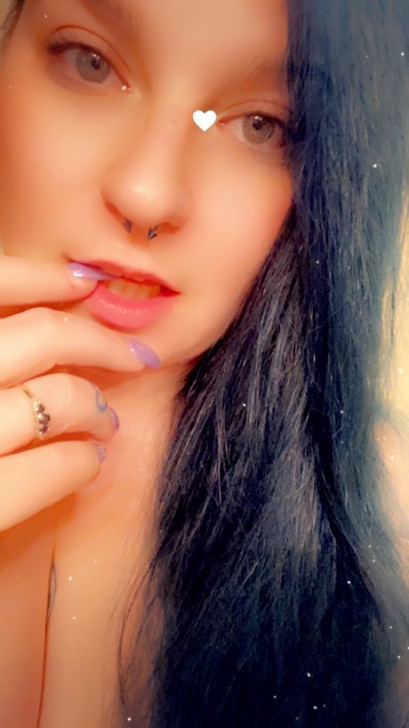 BadBitchBreezy modèle joli image