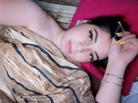 Deniisa_ modèle hd photos